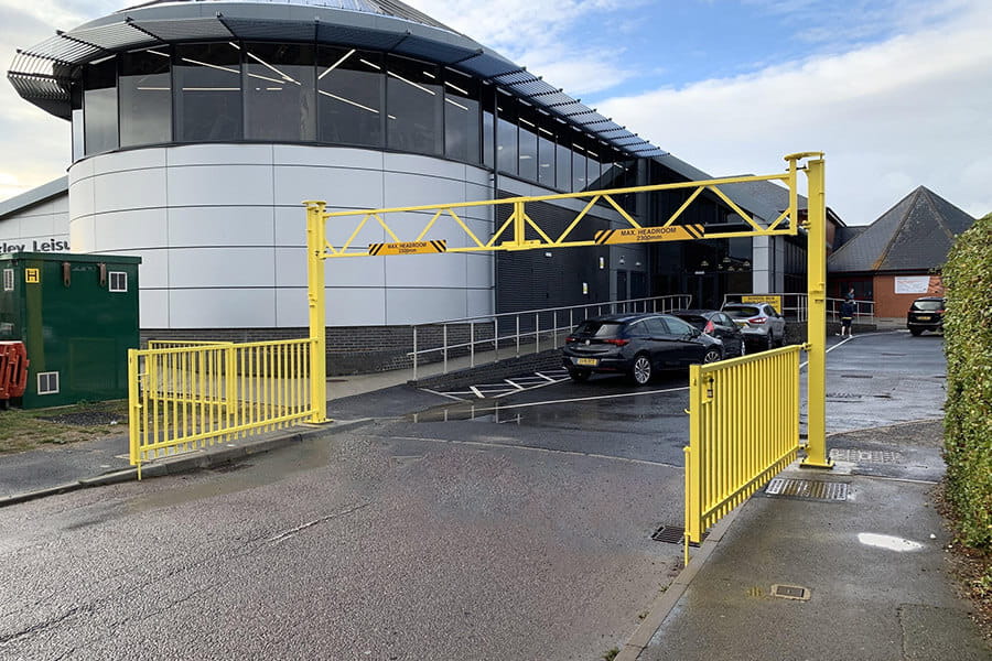 Manual parking controls