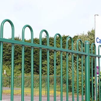 Bow top metal railings