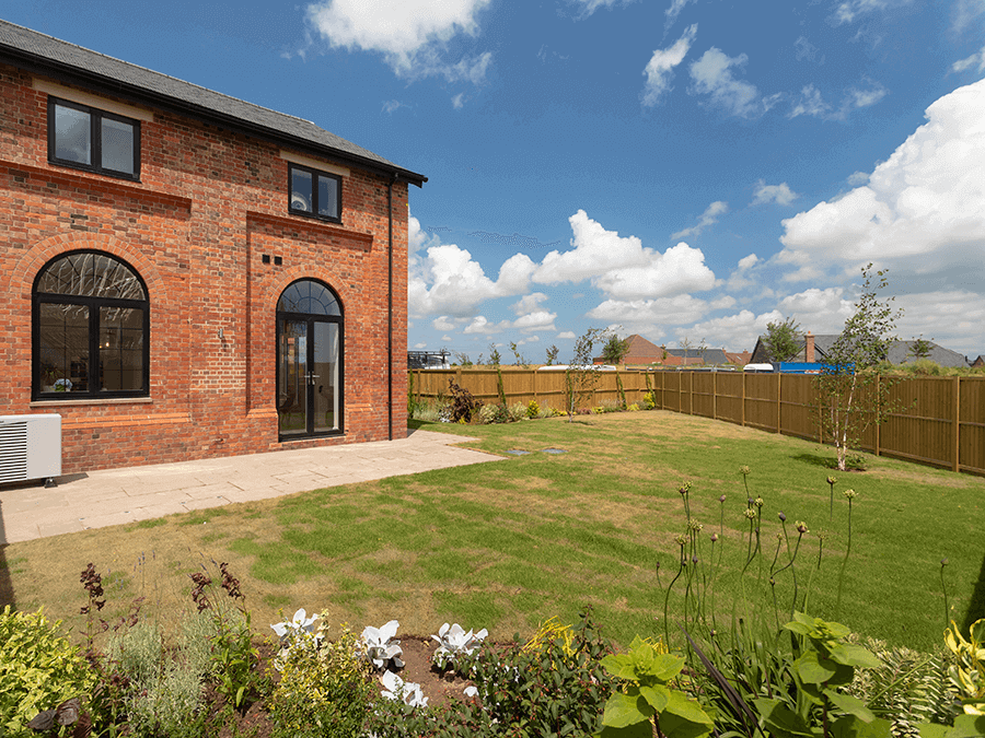 Quinn-Estates-Featherboard-Fencing