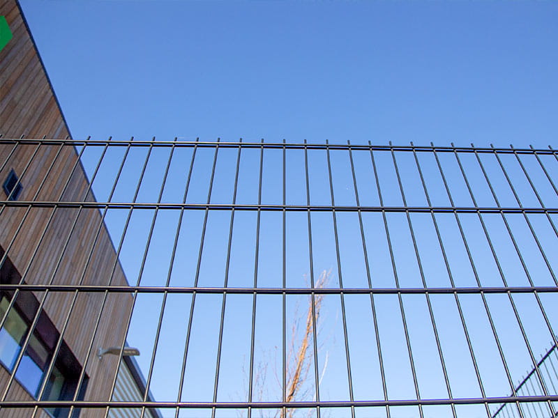 double-wire-mesh-fence