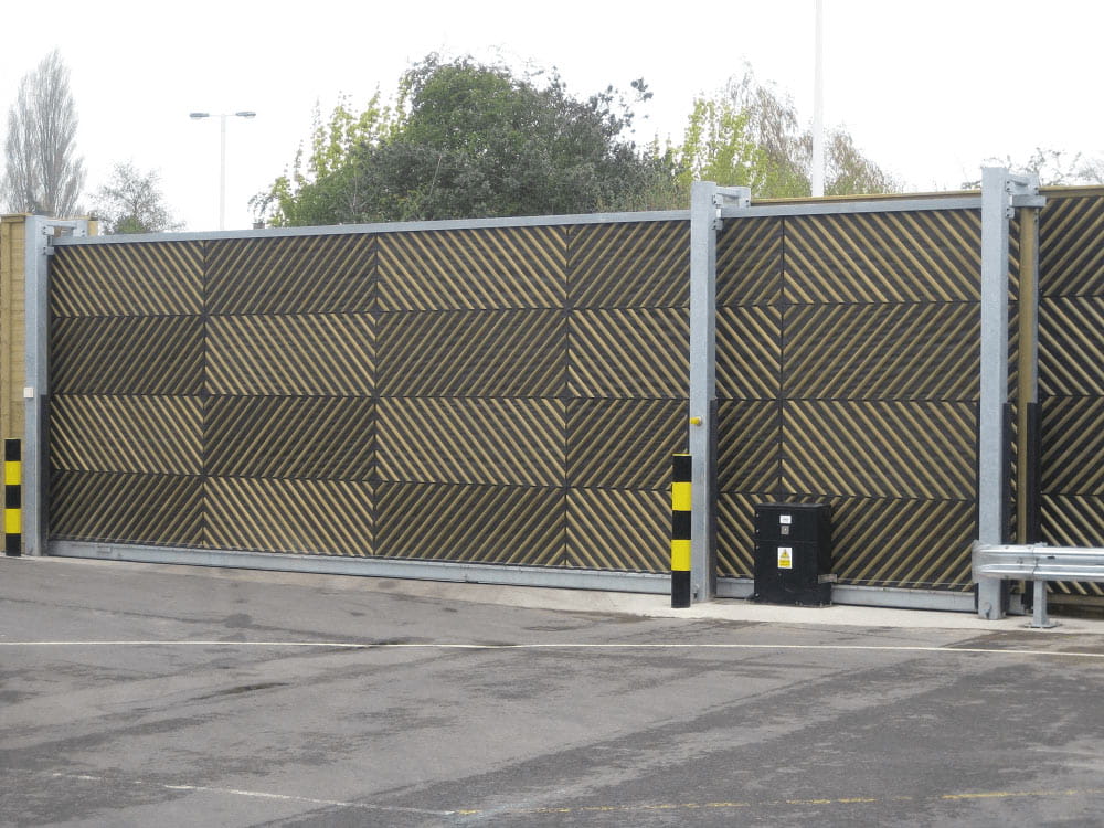 Sliding Acoustic Gate