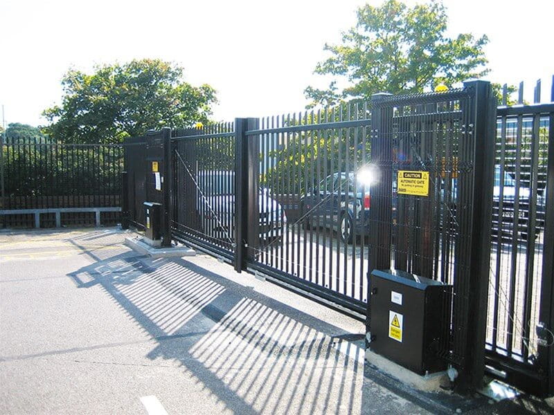 Automated sliding gate