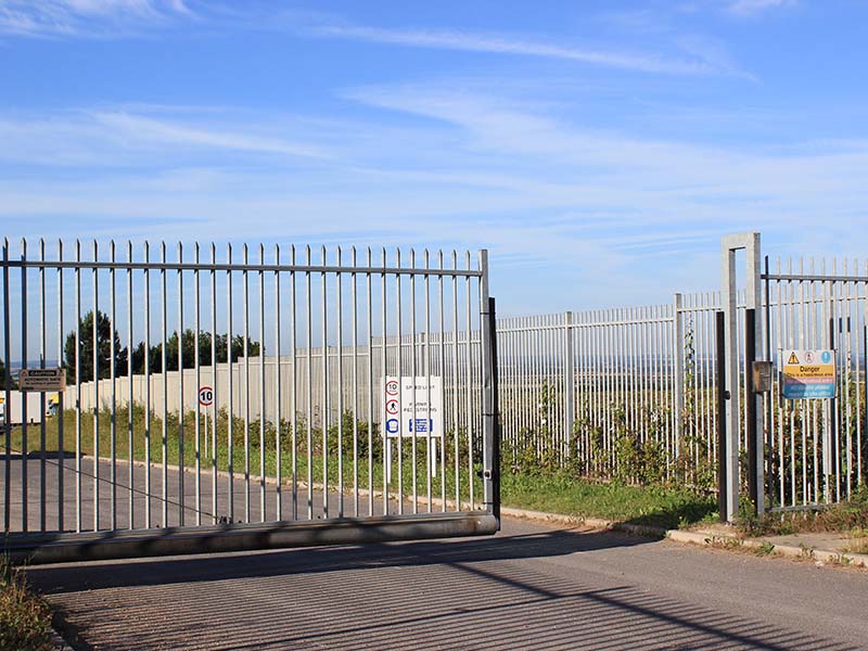 Gate automation cantilever sliding gate