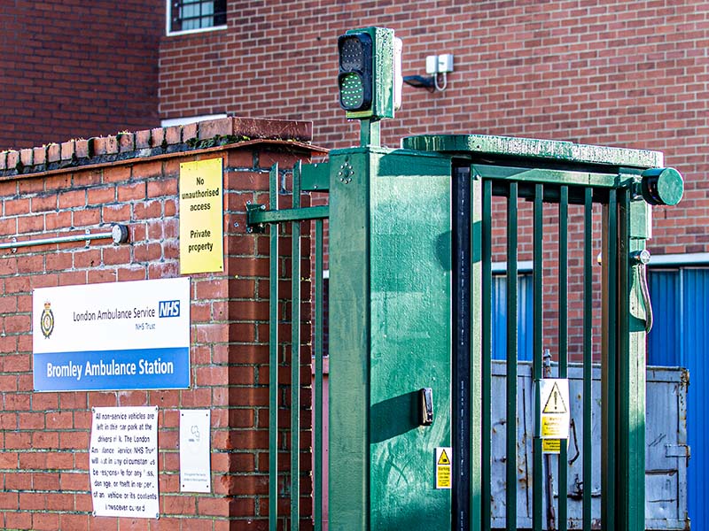 Gate automation safety stop and go lights