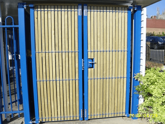 Double Leaf Euroguard Combi Mesh Swing Gate