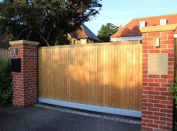 Timber sliding gate 1