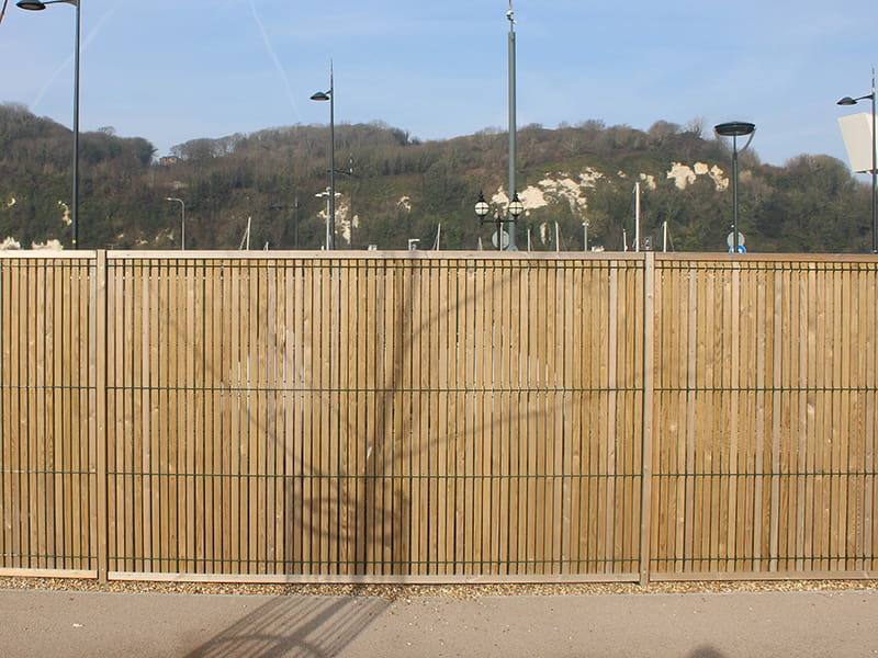 SR1 mesh fencing