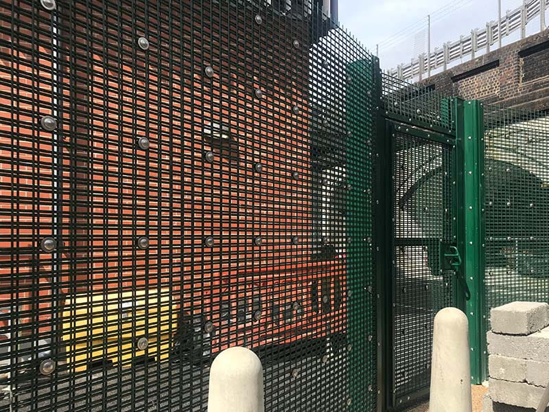 Green mesh fencing