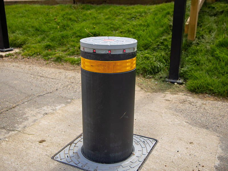 Rising bollard