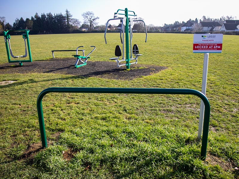 hoop-barrier