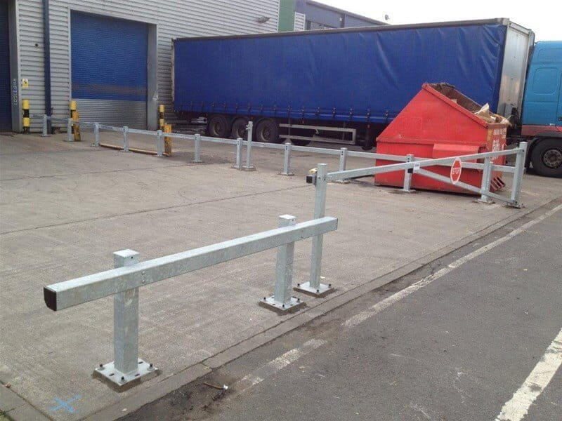 Sentry Crash barrier with warden barrier