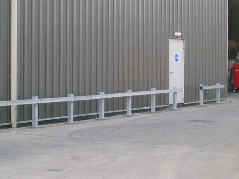 Sentry crash barrier