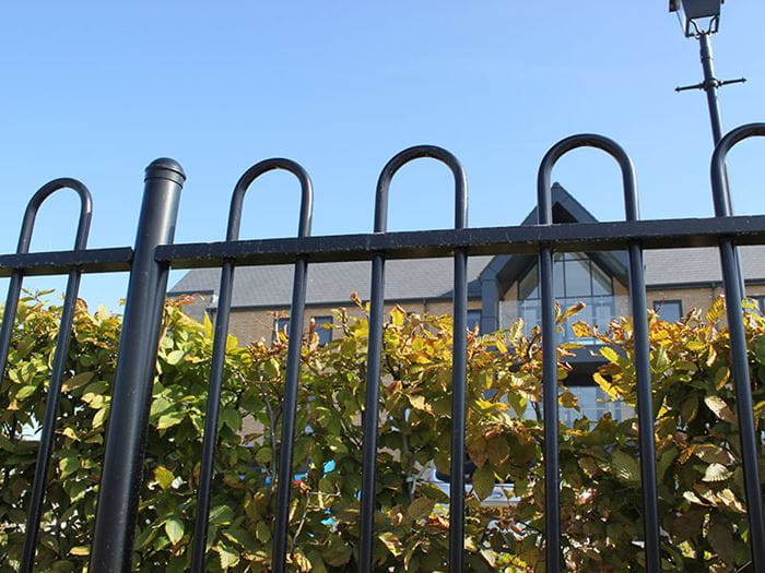 Tubular bow top fencing