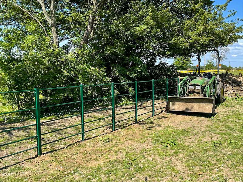 Metal estate fencing