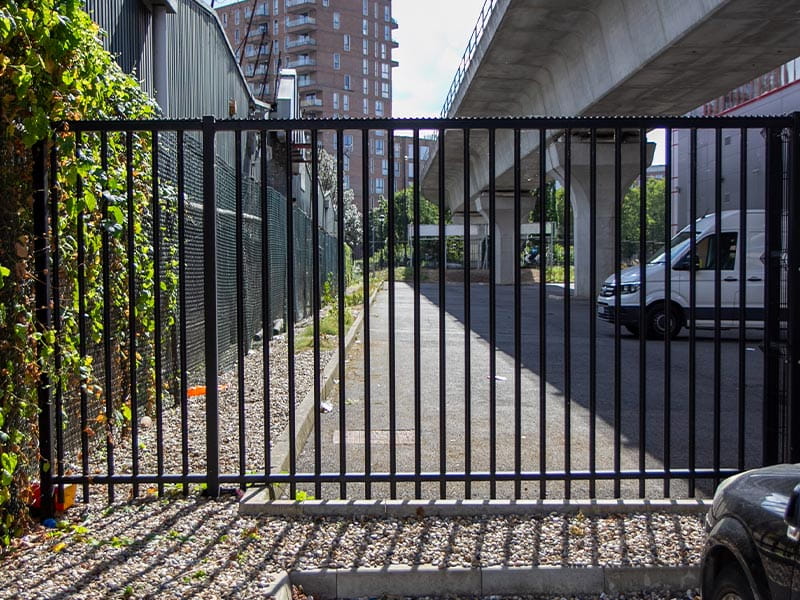 Sentry-Vertical-Bar-Security-Fencing-Panels