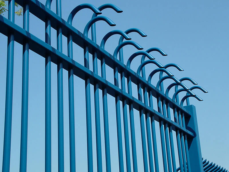 Anti climb security fencing