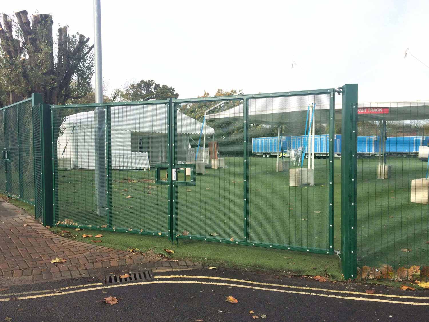 358 Securi-Mesh Double Leaf Gate RAL 6005 Green