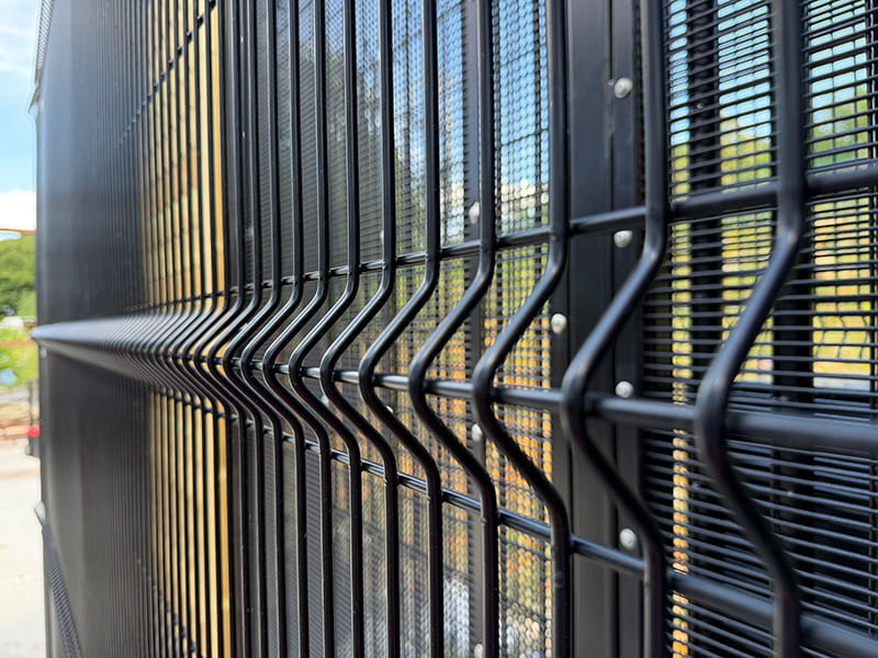 Profiled Mesh Fencing