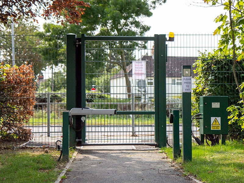 Automated 868 gate