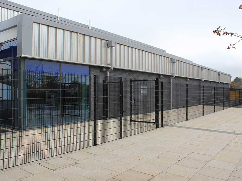 Euroguard Flatform Medium Black Mesh Fence