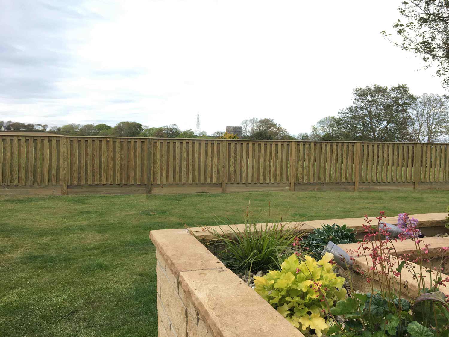 Wind protection fencing