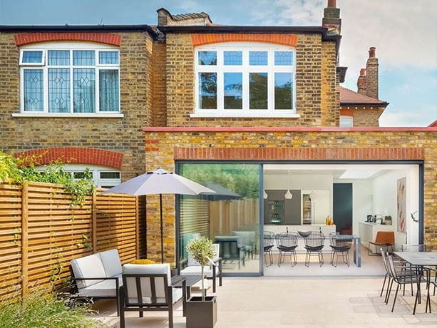 venetian-hit-and-miss-fencing-modern-home