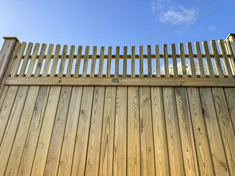Viking fence panel topper